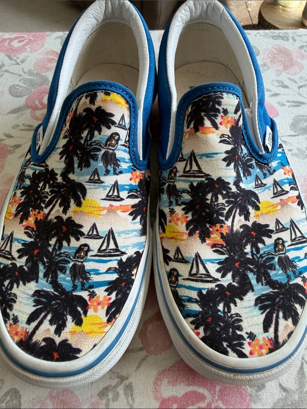 Vans Kids Slip-On Sneakers in Blue with Tropical Print